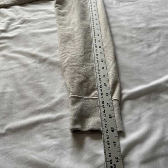 American Eagle AE Men's Long Sleeve Pullover Hoodie Cream Medium Spell-Out Arm - Picture 12 of 15